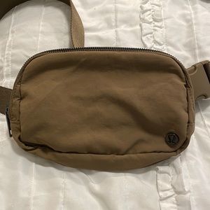 Lululemon Belt Bag - Artifact